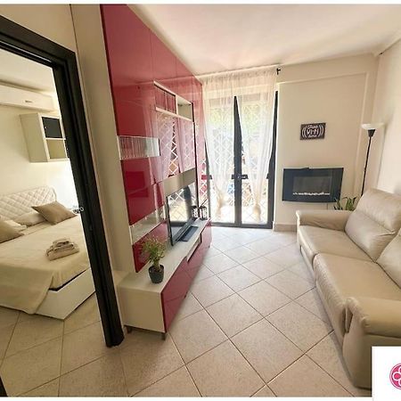 Apartmán Eva Le Residenze Marco Simone Exteriér fotografie