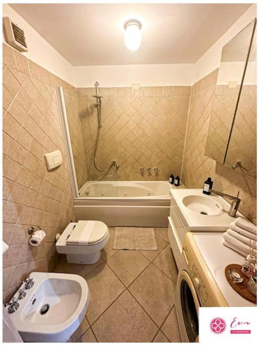 Apartmán Eva Le Residenze Marco Simone Exteriér fotografie